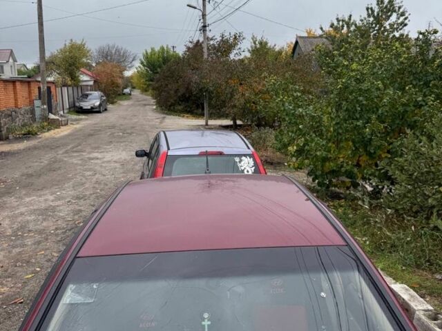 Хендай Акцент 2007 у Запоріжжя на Automoto.ua Червоний Хендай Акцент, об'ємом двигуна 1.4 л та пробігом 180 тис. км за 1700 $, фото 9 на Automoto.ua