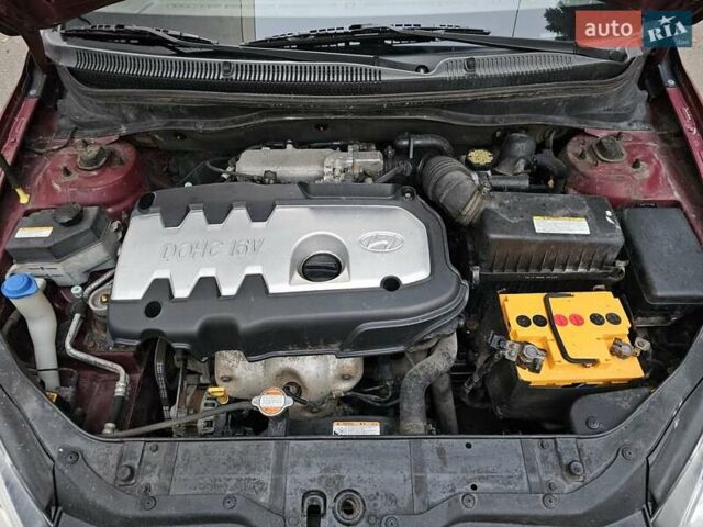 Хендай Акцент 2007 в Харькове на Automoto.ua Красный Хендай Акцент, объемом двигателя 1.4 л и пробегом 143 тыс. км за 4750 $, фото 15 на Automoto.ua