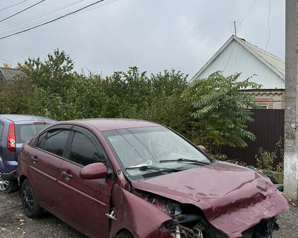 Красный Хендай Акцент, объемом двигателя 1.4 л и пробегом 186 тыс. км за 1500 $, фото 7 на Automoto.ua