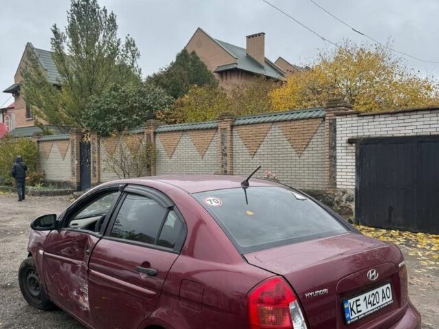 Хендай Акцент 2007 у Запоріжжя на Automoto.ua Червоний Хендай Акцент, об'ємом двигуна 1.4 л та пробігом 180 тис. км за 1700 $, фото 5 на Automoto.ua