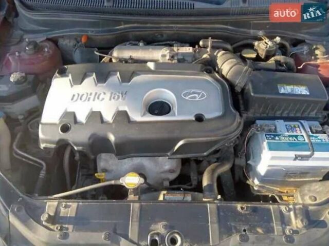 Хендай Акцент 2007 у Рівному на Automoto.ua Червоний Хендай Акцент, об'ємом двигуна 1.4 л та пробігом 335 тис. км за 5300 $, фото 8 на Automoto.ua