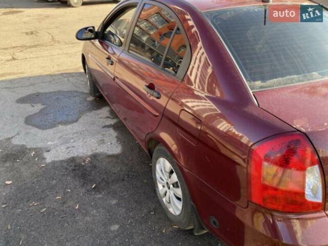 Хендай Акцент 2007 у Рівному на Automoto.ua Червоний Хендай Акцент, об'ємом двигуна 1.4 л та пробігом 335 тис. км за 5300 $, фото 3 на Automoto.ua