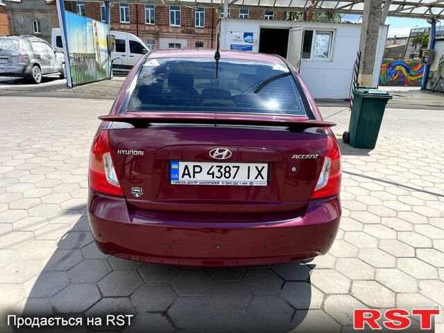 Червоний Хендай Акцент, об'ємом двигуна 1.6 л та пробігом 134 тис. км за 6100 $, фото 1 на Automoto.ua
