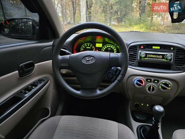Хендай Акцент 2007 в Харькове на Automoto.ua Красный Хендай Акцент, объемом двигателя 1.4 л и пробегом 143 тыс. км за 4750 $, фото 41 на Automoto.ua