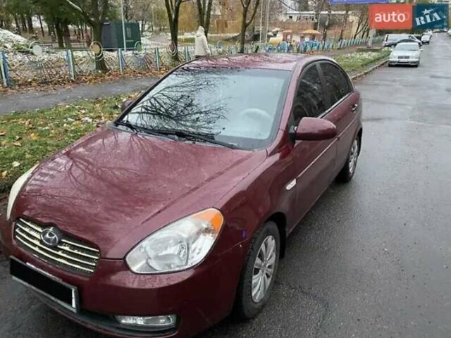 Хендай Акцент 2007 у Рівному на Automoto.ua Червоний Хендай Акцент, об'ємом двигуна 1.4 л та пробігом 335 тис. км за 5300 $, фото 4 на Automoto.ua