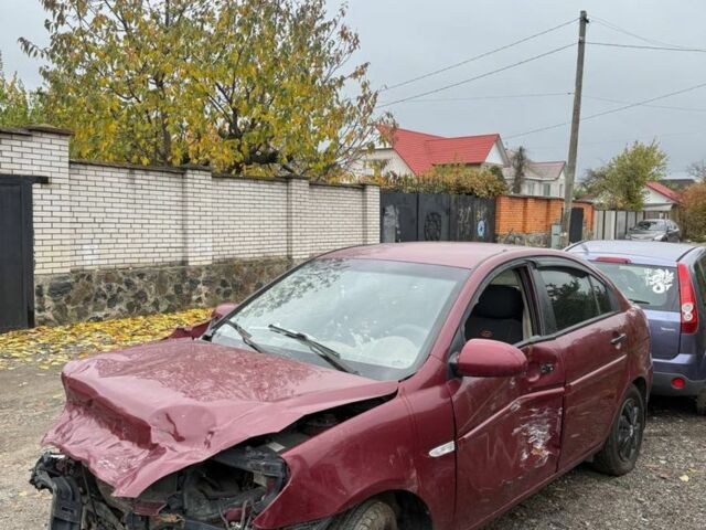 Хендай Акцент 2007 у Запоріжжя на Automoto.ua Червоний Хендай Акцент, об'ємом двигуна 1.4 л та пробігом 180 тис. км за 1700 $, фото 3 на Automoto.ua