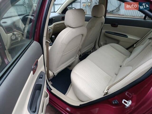 Красный Хендай Акцент, объемом двигателя 1.4 л и пробегом 156 тыс. км за 4700 $, фото 12 на Automoto.ua