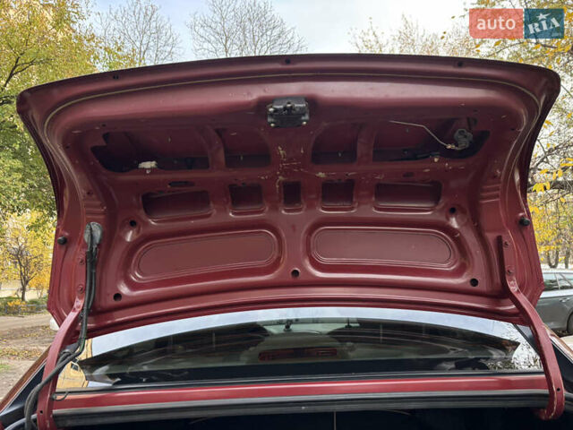 Красный Хендай Акцент, объемом двигателя 1.4 л и пробегом 200 тыс. км за 4750 $, фото 13 на Automoto.ua
