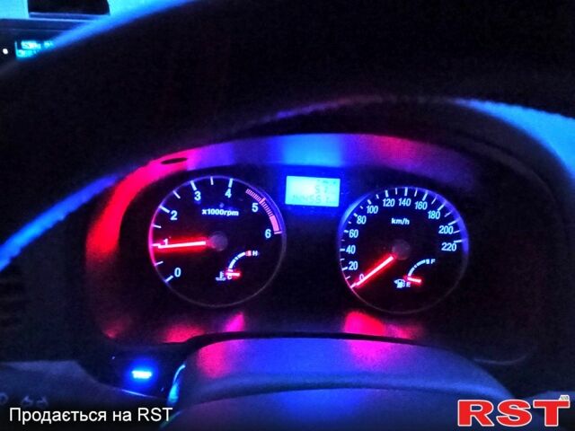 Червоний Хендай Акцент, об'ємом двигуна 1.5 л та пробігом 145 тис. км за 6150 $, фото 8 на Automoto.ua