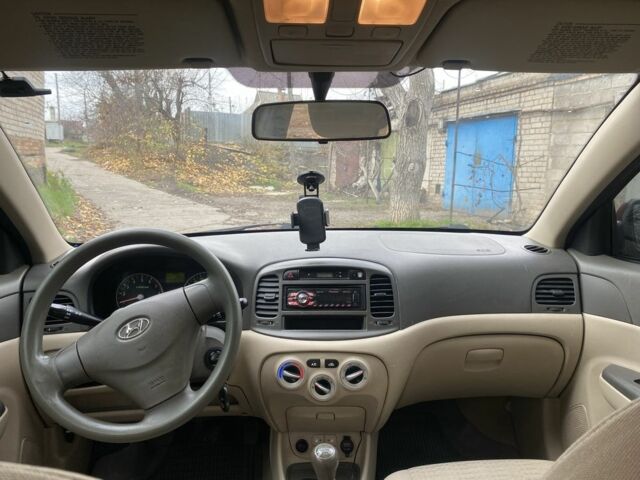 Червоний Хендай Акцент, об'ємом двигуна 1.4 л та пробігом 228 тис. км за 4950 $, фото 9 на Automoto.ua