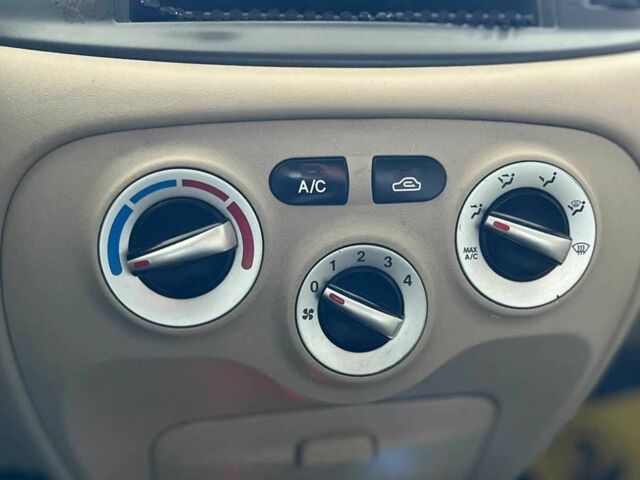 Красный Хендай Акцент, объемом двигателя 1.4 л и пробегом 233 тыс. км за 5000 $, фото 13 на Automoto.ua