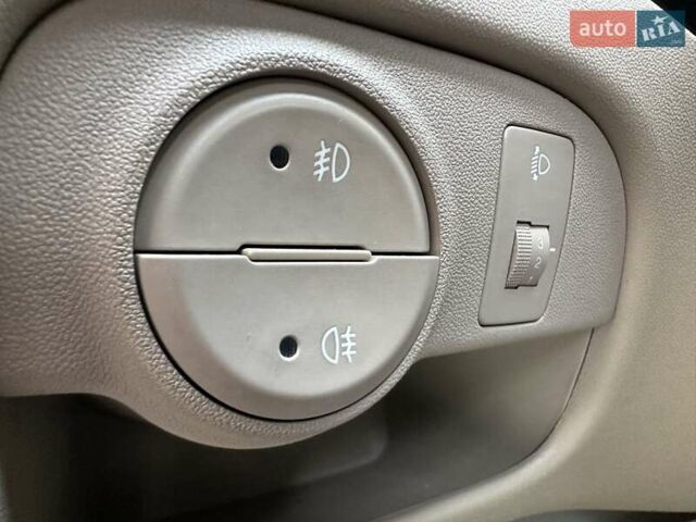 Красный Хендай Акцент, объемом двигателя 1.49 л и пробегом 165 тыс. км за 5550 $, фото 29 на Automoto.ua