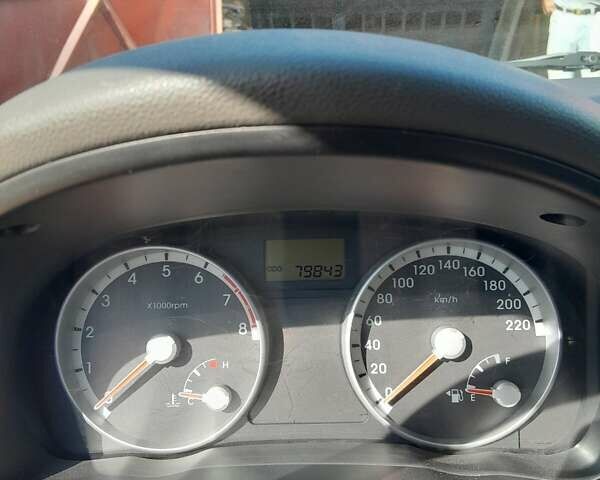 Червоний Хендай Акцент, об'ємом двигуна 1.4 л та пробігом 80 тис. км за 5500 $, фото 5 на Automoto.ua