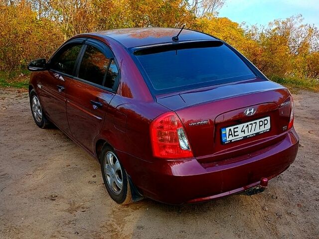 Червоний Хендай Акцент, об'ємом двигуна 1.5 л та пробігом 145 тис. км за 6150 $, фото 2 на Automoto.ua