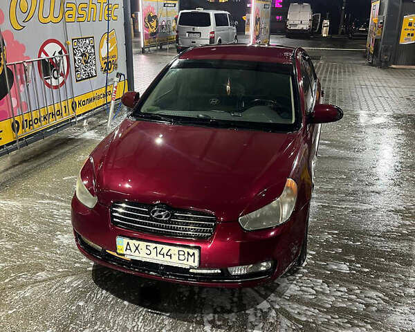 Червоний Хендай Акцент, об'ємом двигуна 1.6 л та пробігом 196 тис. км за 5800 $, фото 3 на Automoto.ua