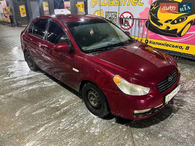 Червоний Хендай Акцент, об'ємом двигуна 1.6 л та пробігом 196 тис. км за 5800 $, фото 4 на Automoto.ua