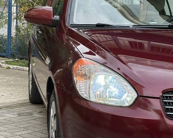 Красный Хендай Акцент, объемом двигателя 1.49 л и пробегом 165 тыс. км за 5550 $, фото 6 на Automoto.ua