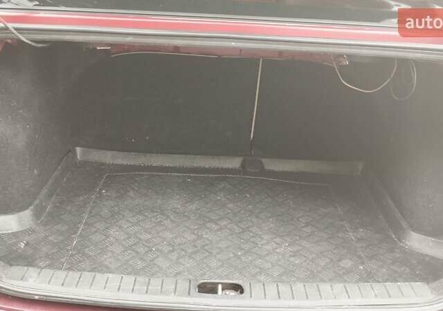 Красный Хендай Акцент, объемом двигателя 1.6 л и пробегом 212 тыс. км за 5700 $, фото 11 на Automoto.ua