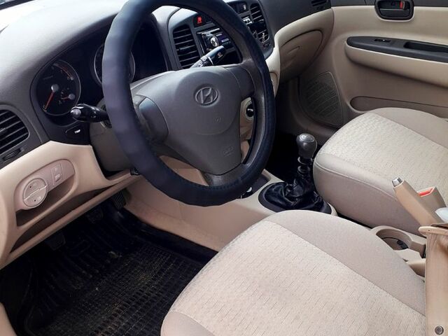 Червоний Хендай Акцент, об'ємом двигуна 1.4 л та пробігом 200 тис. км за 4500 $, фото 10 на Automoto.ua