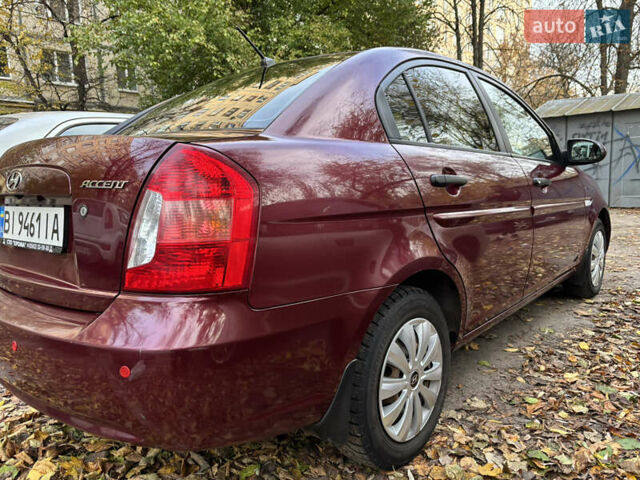 Красный Хендай Акцент, объемом двигателя 1.4 л и пробегом 200 тыс. км за 4750 $, фото 4 на Automoto.ua