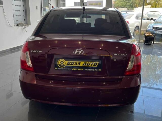 Красный Хендай Акцент, объемом двигателя 1.4 л и пробегом 233 тыс. км за 5000 $, фото 5 на Automoto.ua