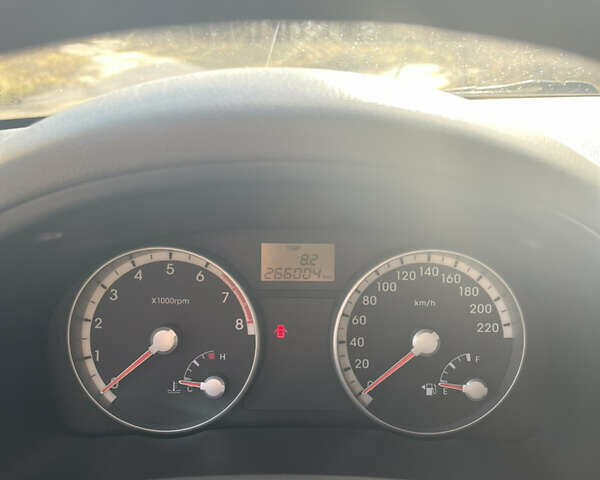 Червоний Хендай Акцент, об'ємом двигуна 1.6 л та пробігом 266 тис. км за 5500 $, фото 5 на Automoto.ua