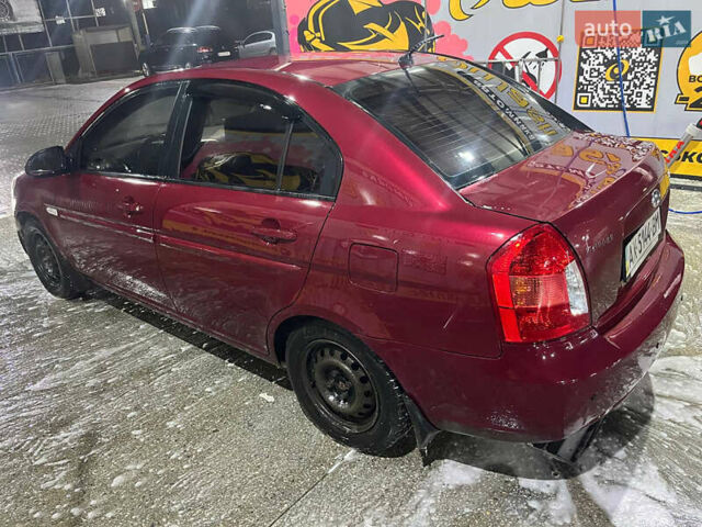 Червоний Хендай Акцент, об'ємом двигуна 1.6 л та пробігом 196 тис. км за 5800 $, фото 2 на Automoto.ua