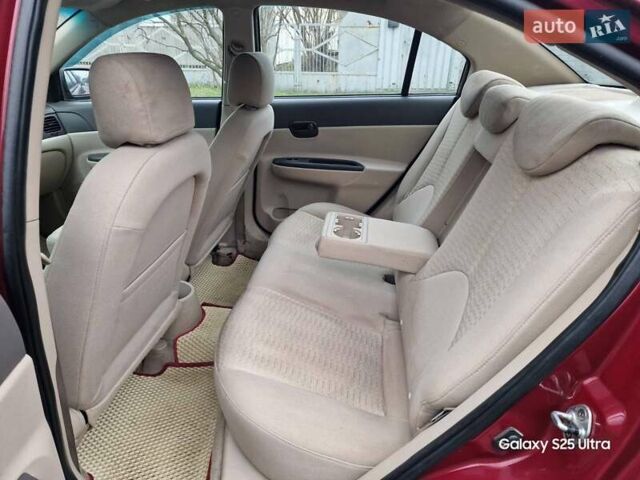 Красный Хендай Акцент, объемом двигателя 1.4 л и пробегом 237 тыс. км за 3900 $, фото 14 на Automoto.ua