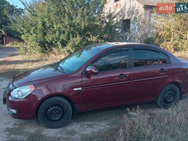 Красный Хендай Акцент, объемом двигателя 1.4 л и пробегом 148 тыс. км за 5000 $, фото 2 на Automoto.ua