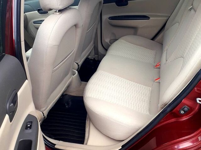 Червоний Хендай Акцент, об'ємом двигуна 1.4 л та пробігом 200 тис. км за 4500 $, фото 12 на Automoto.ua