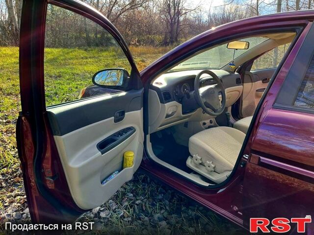 Червоний Хендай Акцент, об'ємом двигуна 1.5 л та пробігом 288 тис. км за 5650 $, фото 2 на Automoto.ua