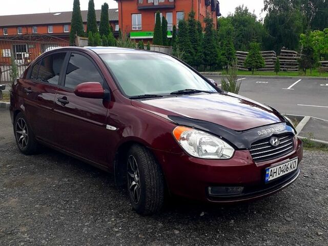 Червоний Хендай Акцент, об'ємом двигуна 1.4 л та пробігом 200 тис. км за 4500 $, фото 1 на Automoto.ua