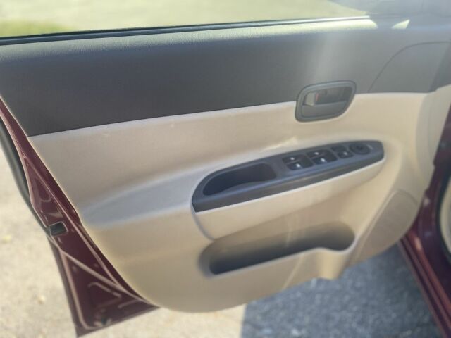 Красный Хендай Акцент, объемом двигателя 1.4 л и пробегом 150 тыс. км за 5300 $, фото 16 на Automoto.ua