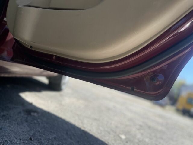 Красный Хендай Акцент, объемом двигателя 1.4 л и пробегом 150 тыс. км за 5300 $, фото 10 на Automoto.ua