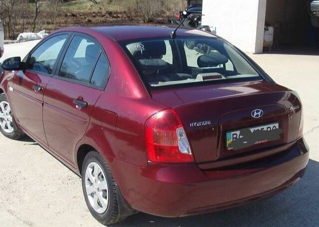 Червоний Хендай Акцент, об'ємом двигуна 1.4 л та пробігом 245 тис. км за 5200 $, фото 2 на Automoto.ua