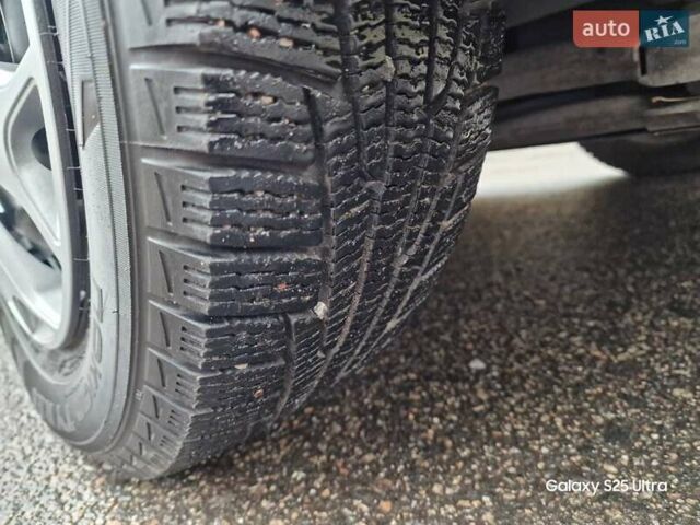 Красный Хендай Акцент, объемом двигателя 1.4 л и пробегом 237 тыс. км за 3900 $, фото 16 на Automoto.ua