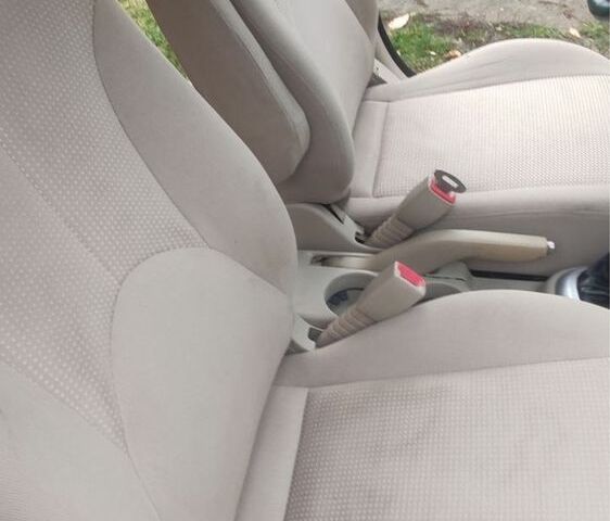 Красный Хендай Акцент, объемом двигателя 1.6 л и пробегом 218 тыс. км за 5100 $, фото 11 на Automoto.ua