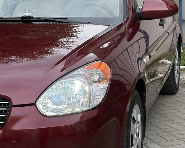 Червоний Хендай Акцент, об'ємом двигуна 1.49 л та пробігом 163 тис. км за 5650 $, фото 1 на Automoto.ua