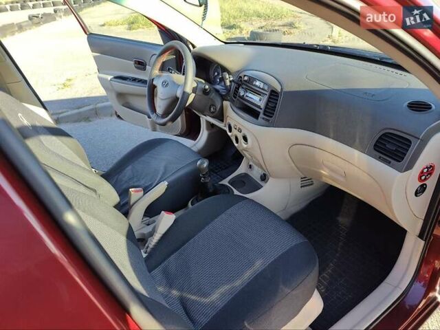 Червоний Хендай Акцент, об'ємом двигуна 1.4 л та пробігом 168 тис. км за 3900 $, фото 13 на Automoto.ua