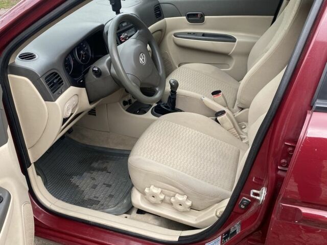 Червоний Хендай Акцент, об'ємом двигуна 1.4 л та пробігом 228 тис. км за 4950 $, фото 7 на Automoto.ua