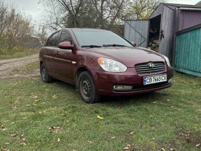 Красный Хендай Акцент, объемом двигателя 1.6 л и пробегом 218 тыс. км за 5100 $, фото 1 на Automoto.ua