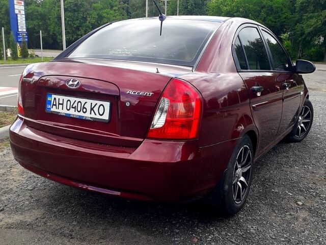Червоний Хендай Акцент, об'ємом двигуна 1.4 л та пробігом 200 тис. км за 4500 $, фото 6 на Automoto.ua