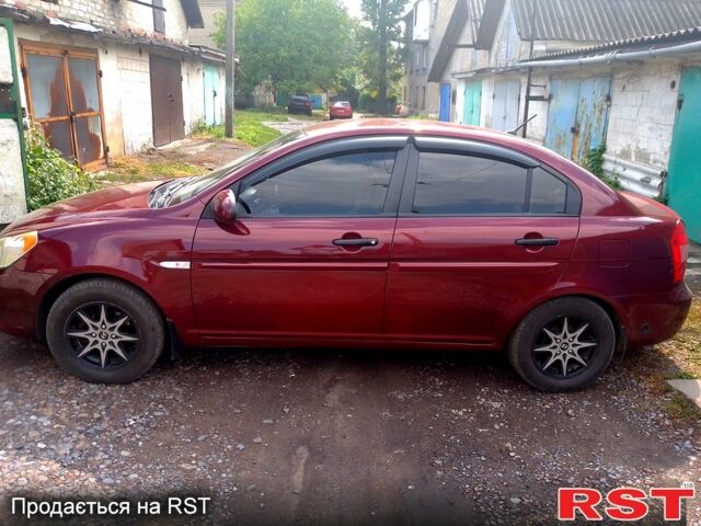 Красный Хендай Акцент, объемом двигателя 1.4 л и пробегом 232 тыс. км за 5000 $, фото 1 на Automoto.ua