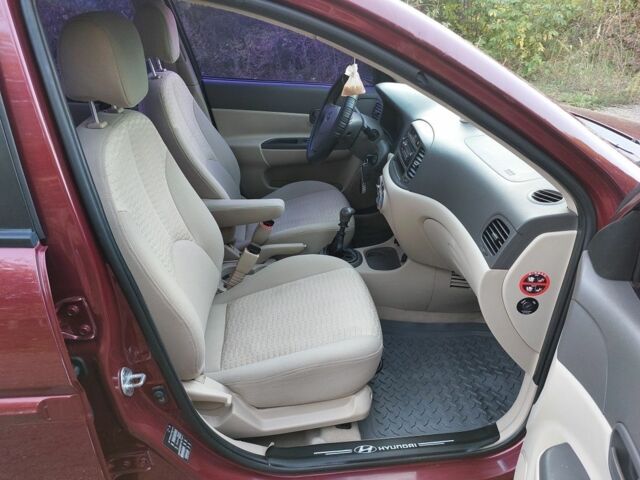 Красный Хендай Акцент, объемом двигателя 1.5 л и пробегом 250 тыс. км за 4450 $, фото 19 на Automoto.ua