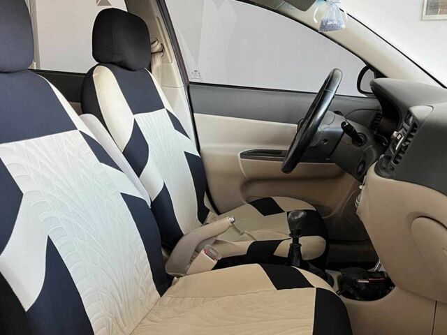 Красный Хендай Акцент, объемом двигателя 1.4 л и пробегом 233 тыс. км за 5000 $, фото 19 на Automoto.ua