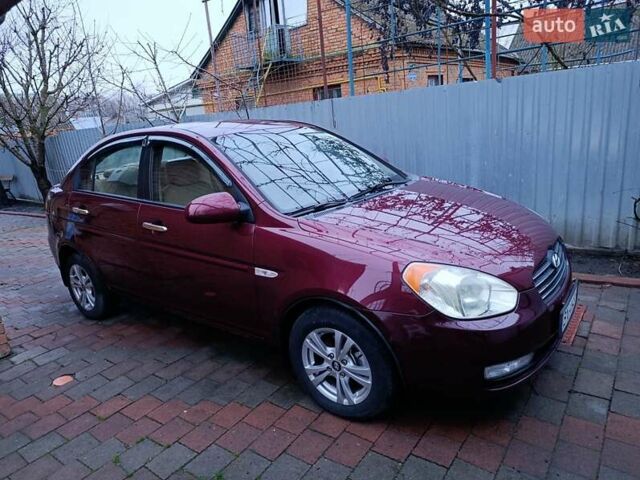 Красный Хендай Акцент, объемом двигателя 1.4 л и пробегом 156 тыс. км за 4700 $, фото 3 на Automoto.ua