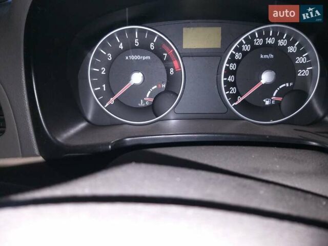 Червоний Хендай Акцент, об'ємом двигуна 1.4 л та пробігом 178 тис. км за 3000 $, фото 2 на Automoto.ua