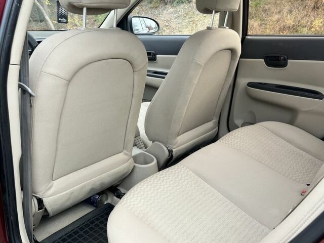 Хендай Акцент 2009 у Запоріжжя на Automoto.ua Червоний Хендай Акцент, об'ємом двигуна 1.4 л та пробігом 215 тис. км за 4250 $, фото 13 на Automoto.ua