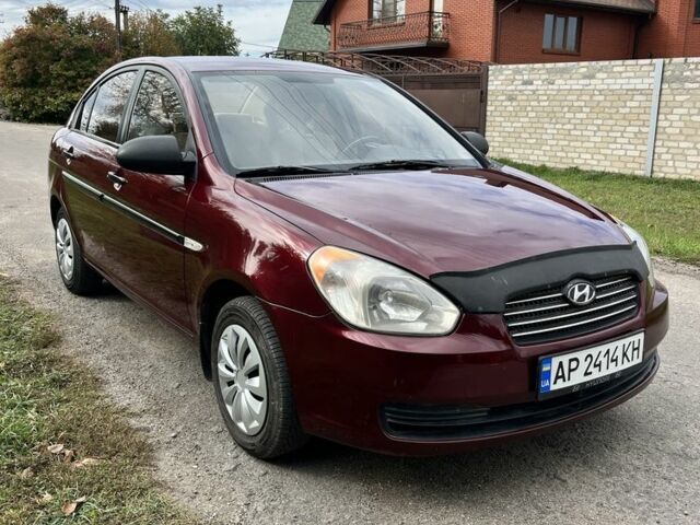 Хендай Акцент 2009 у Запоріжжя на Automoto.ua Червоний Хендай Акцент, об'ємом двигуна 1.4 л та пробігом 215 тис. км за 4250 $, фото 2 на Automoto.ua