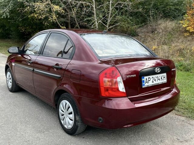 Хендай Акцент 2009 у Запоріжжя на Automoto.ua Червоний Хендай Акцент, об'ємом двигуна 1.4 л та пробігом 215 тис. км за 4250 $, фото 5 на Automoto.ua